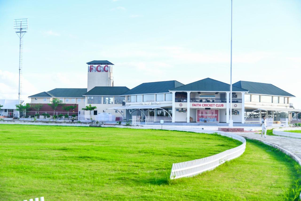 Faith Cricket Club & Resort ボーパール エクステリア 写真